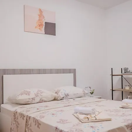 With Parking Space Lumbarda, Korcula - 27912 Apartman *